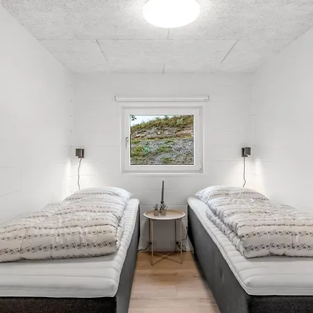 Filippine - 800m From The Sea By Interhome